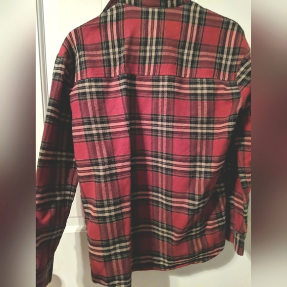 Old Navy Women’s Size S Small Long Sleeve Red Plaid Button Down Classic Shirt - Picture 6 of 6